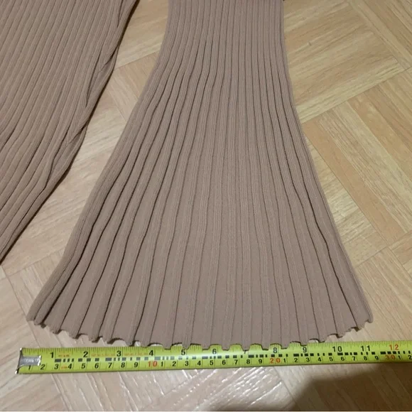 ⭐️NEW⭐️ENA PELLY -Macy Knit Pant In Beige -Size Medium •Retails $308USD - Picture 10 of 13